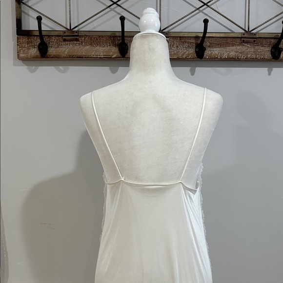 Vintage White Chemise - Picture 5 of 7